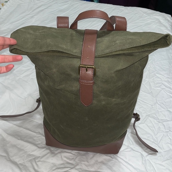 Banana Republic Army Green Canvas Ruck Sack Backpack - Picture 5 of 5